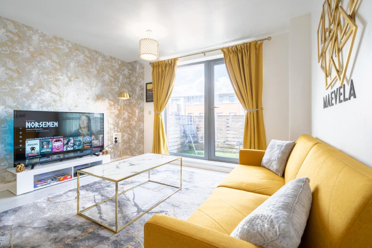 Maevela Apartments - Ultra Lavish Luxury 2 Bed Apartment City Centre - With Balcony - Free Secure Parking - Ps4 & Smart Tv'S Бирмингем Экстерьер фото